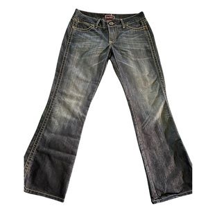 Wrangler low rise boot cut jeans. Women’s